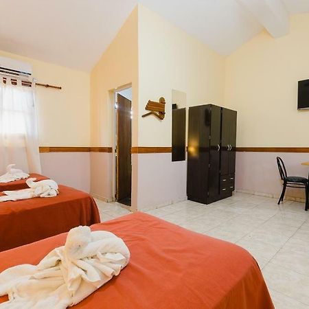 Hotel Turin Вила Карлос Пас Екстериор снимка