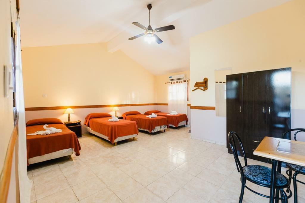 Hotel Turin Вила Карлос Пас Екстериор снимка